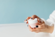 La Mer Crème de la Mer Review: Is This $380 Cream Worth It? (2026)